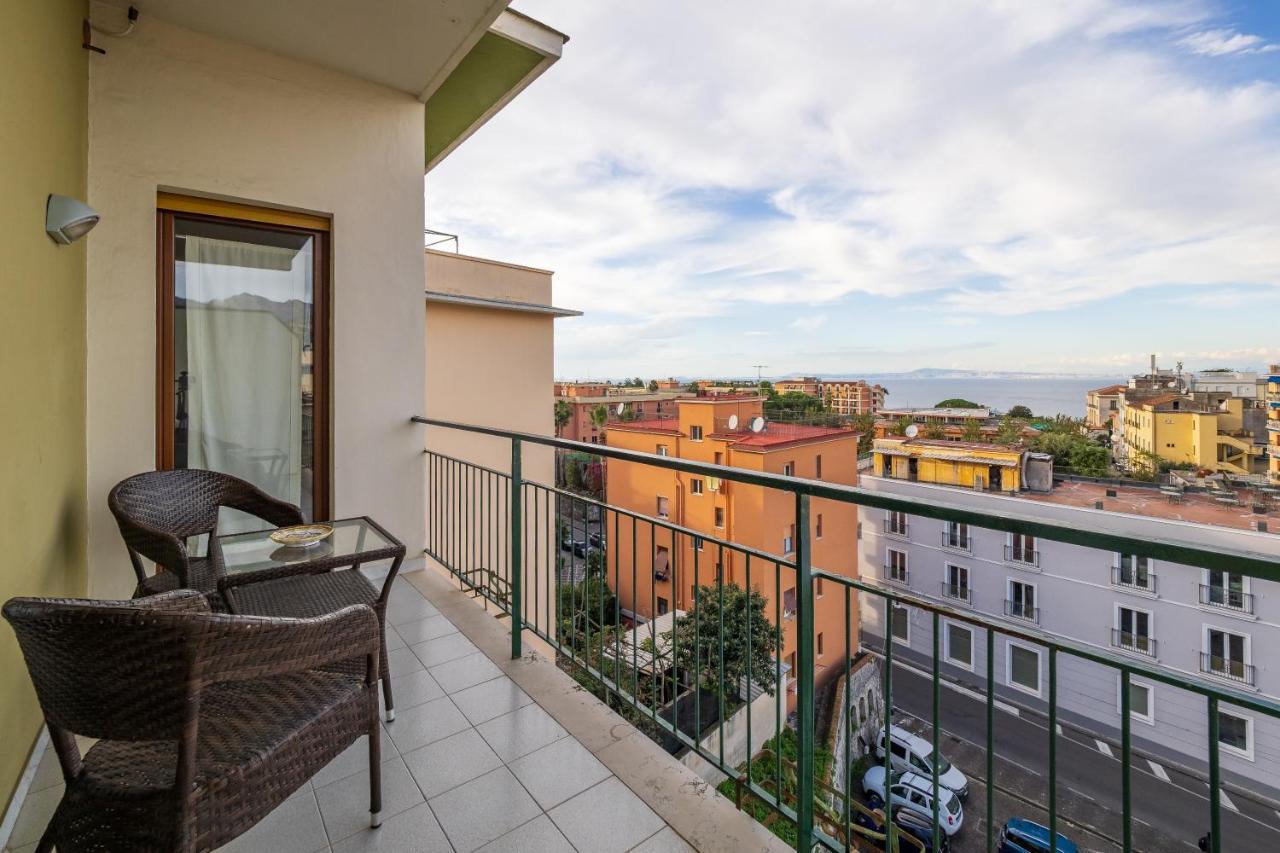 Rossella Holiday Home Sorrento Esterno foto